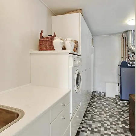 Feriehus 3 Bedroom Gorgeous In Hasle